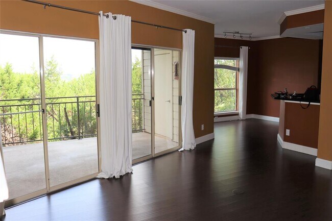 Foto del edificio - 6000-22 Shepherd Mountain Cove