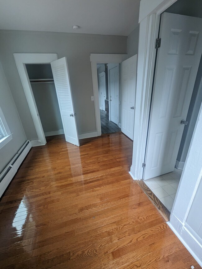 Foto del edificio - 434 Shelton Ave