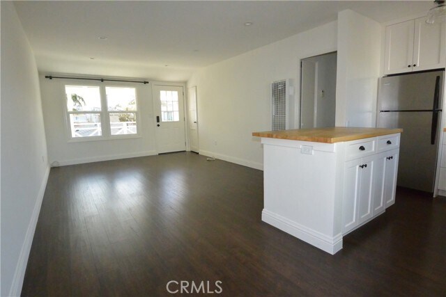Foto del edificio - 513 Marigold Ave