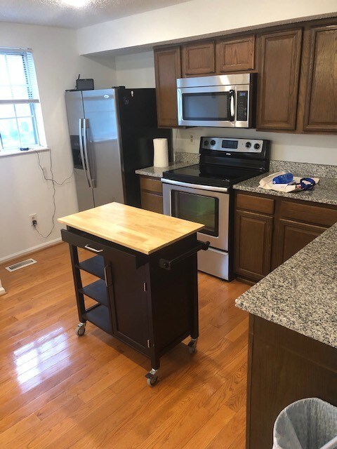 Foto del edificio - 3343 Wyndale Ct