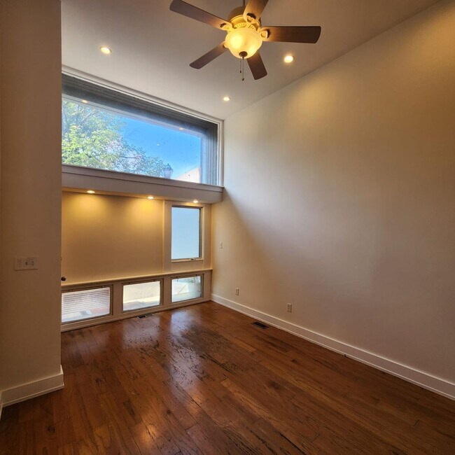 Foto del edificio - Bright and spacious one bedroom units in a great location in Brewerytown