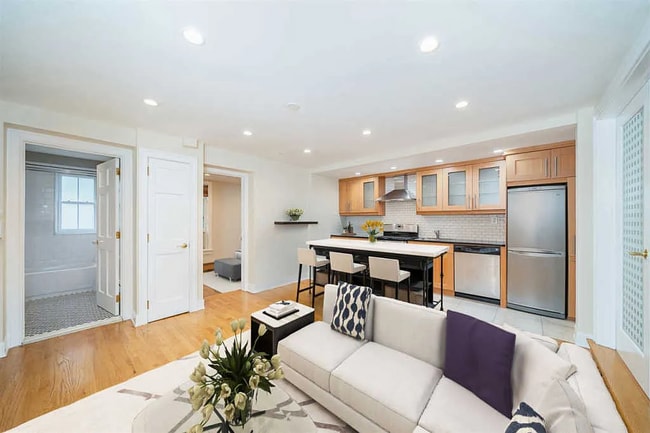 Building Photo - 116 Garden St