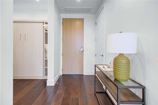 Foto del edificio - 501 West Ave