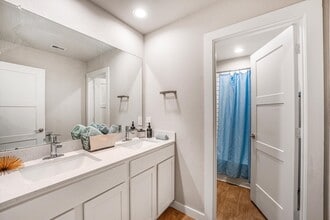 Building Photo - 12107 Bear River Dr