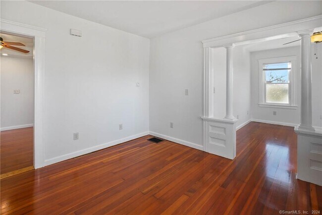 Building Photo - 65 Groveland Ave