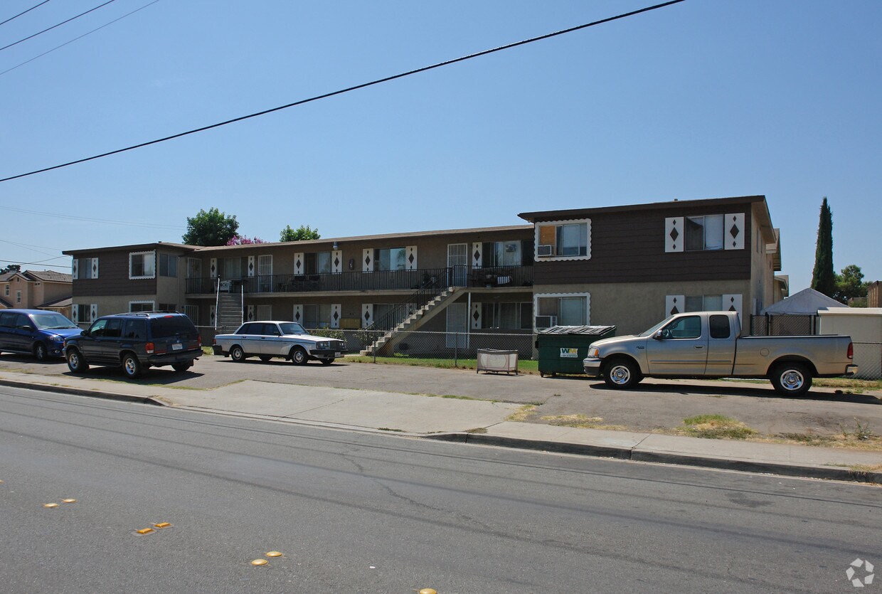Building Photo - 1397 Oakdale Ave