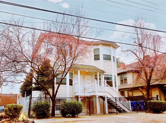 Foto del edificio - 1815 Harvard Ave