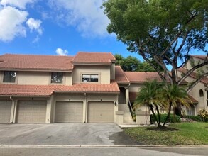 Building Photo - 5631 Coach House Cir