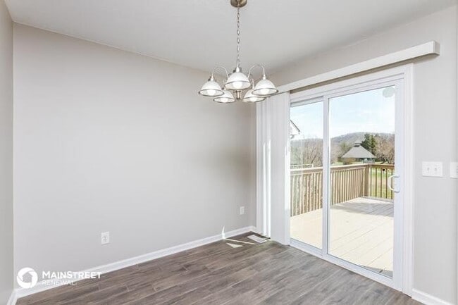 Building Photo - 6732 Water Lilly Way