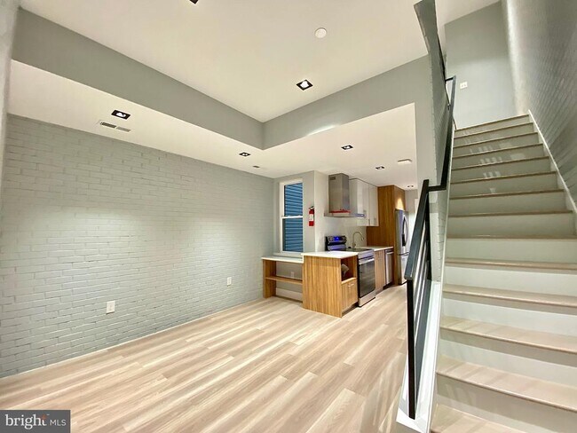 Foto del edificio - 1811 Willington St