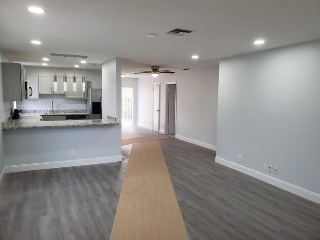 Building Photo - 516 NW 53rd St