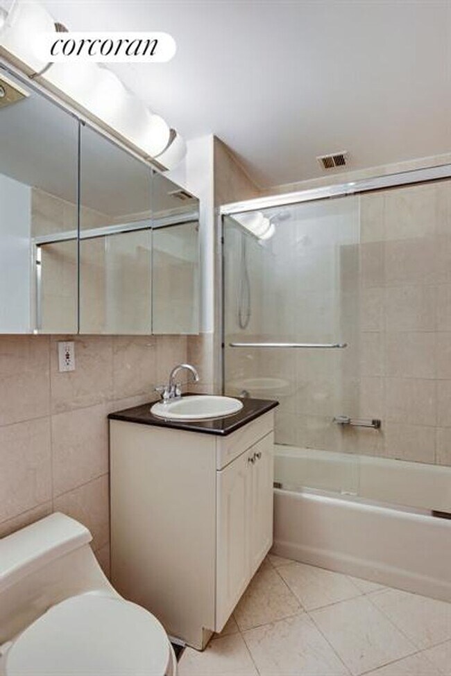 Foto del edificio - 416 E 11th St