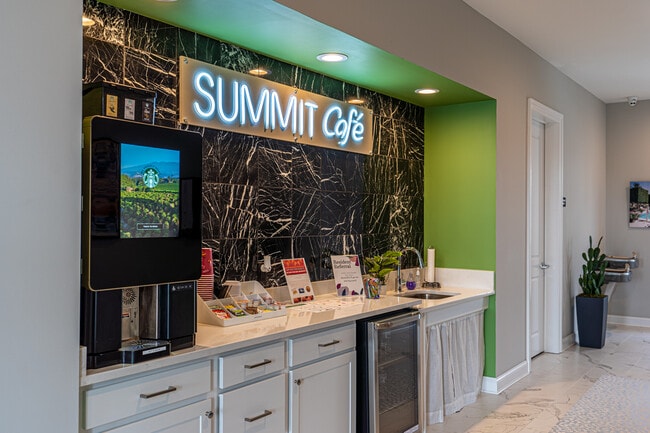 Foto del edificio - Liberty Summit