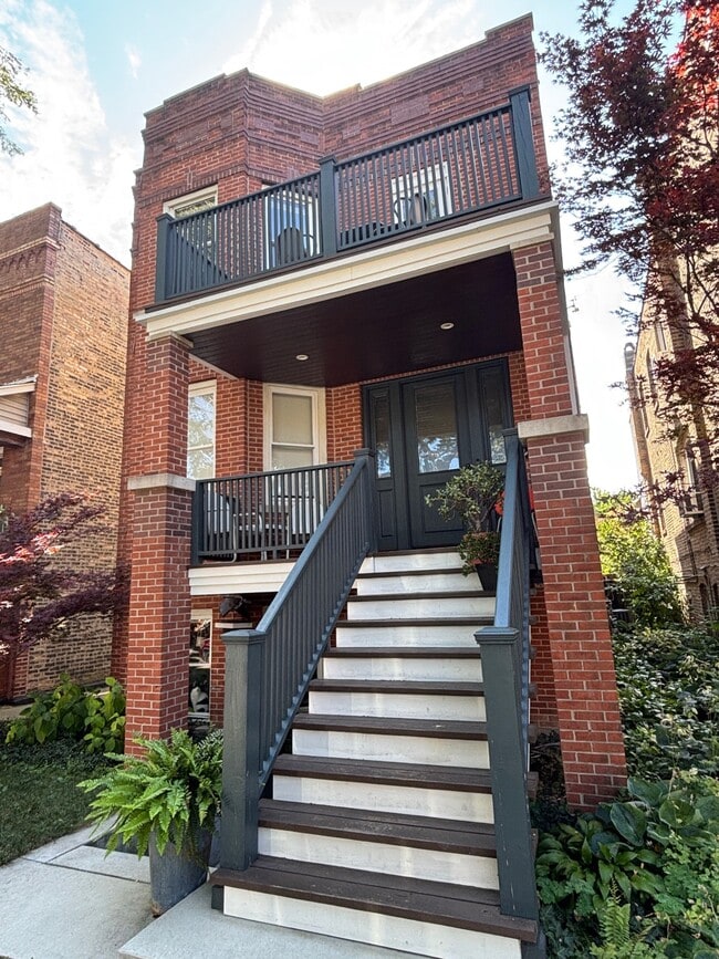 Building Photo - 3248 N Lawndale Ave