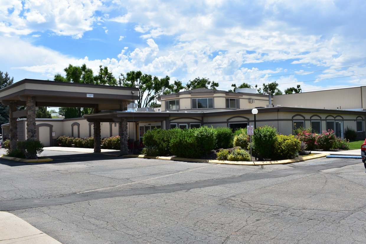 Heatherwood Senior Living (A 55+ Community) Apartments Boise, ID