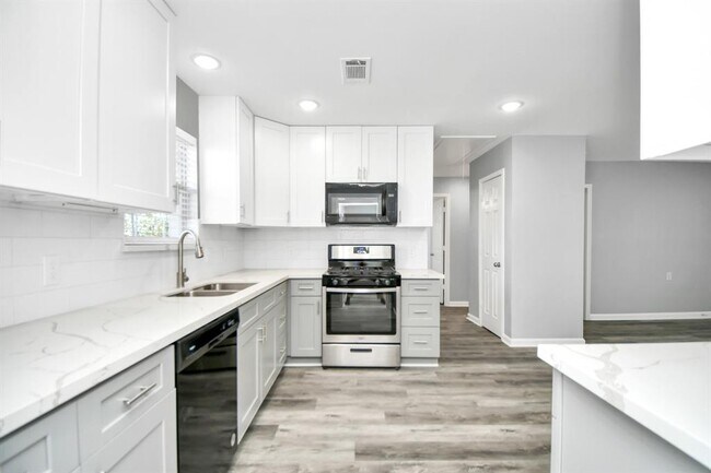 Building Photo - 5631 Canterway Dr