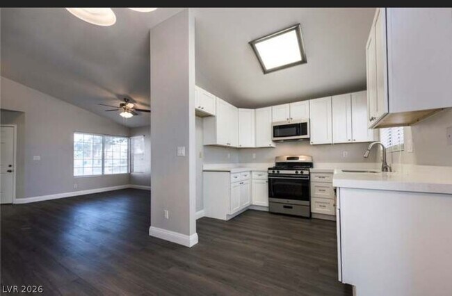 Foto del edificio - 1012 Holliston Cir