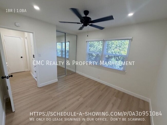 Building Photo - 3301 E 2nd-6