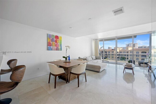 Foto del edificio - 2950 NE 188th St