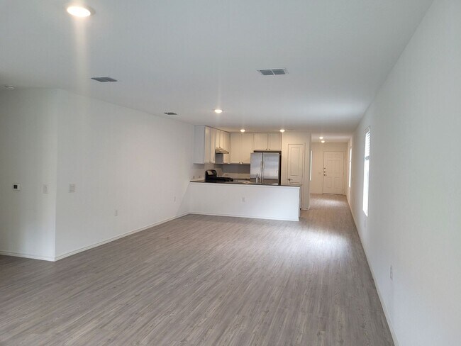 Foto del edificio - Brand New 4 Bedroom Texas A&M