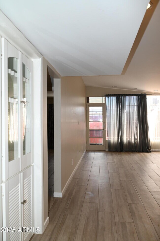 Foto del edificio - 3066 N 32nd St