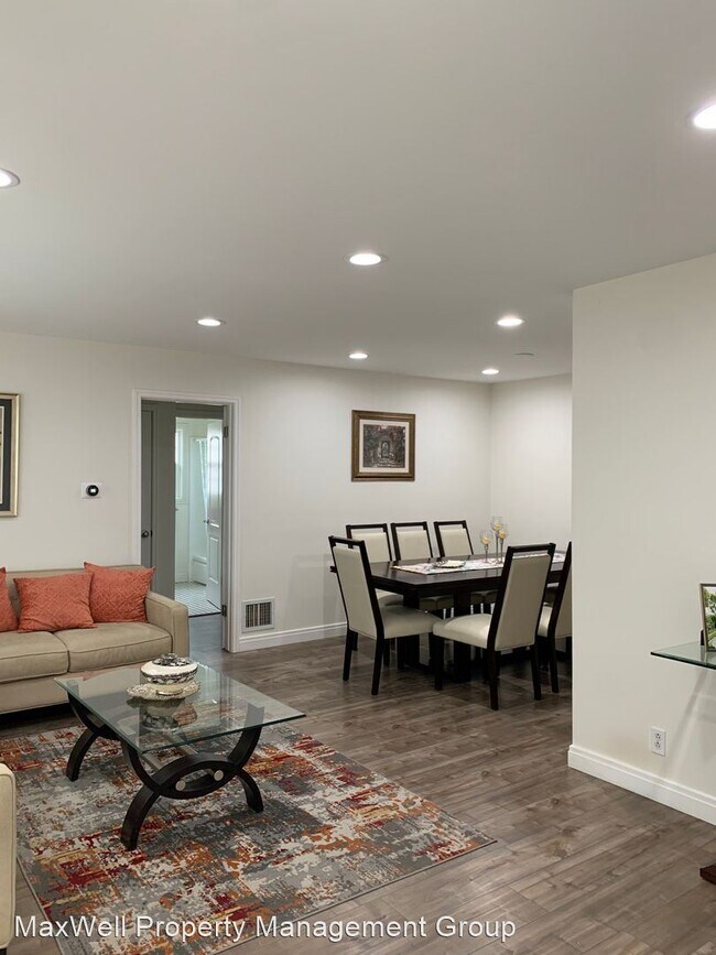 Foto del edificio - 4 br, 3 bath House - 9822 Monogram Ave.