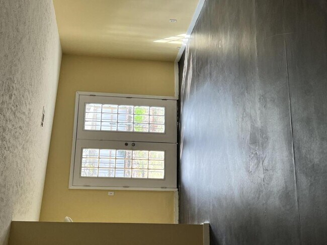 Building Photo - 2267 Altawood Terrrace
