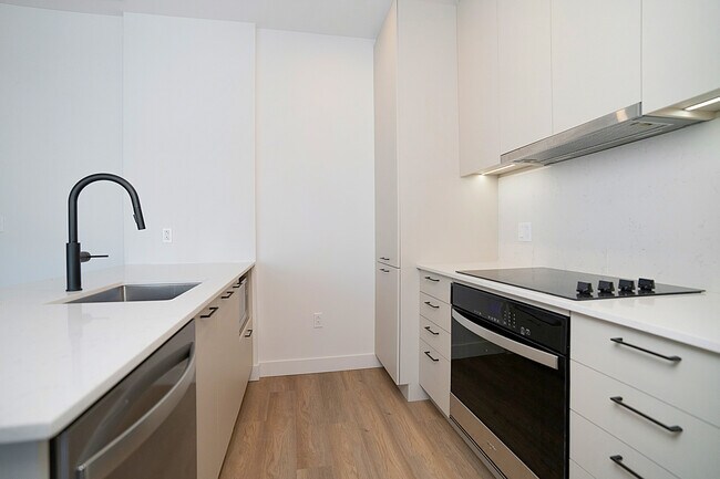 Photo du bâtiment - 1245 Rue Sherbrooke O