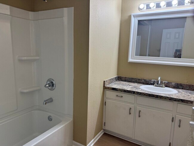 Foto del edificio - 2804 McGaha Ave