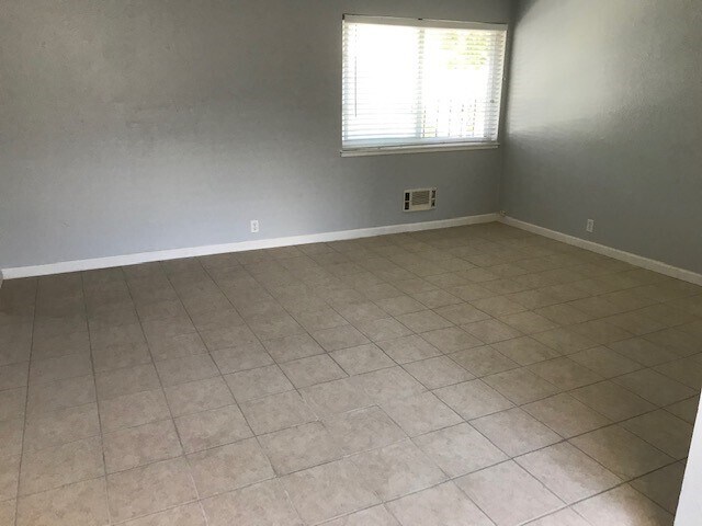 Foto del edificio - 1136 Paloma Ave