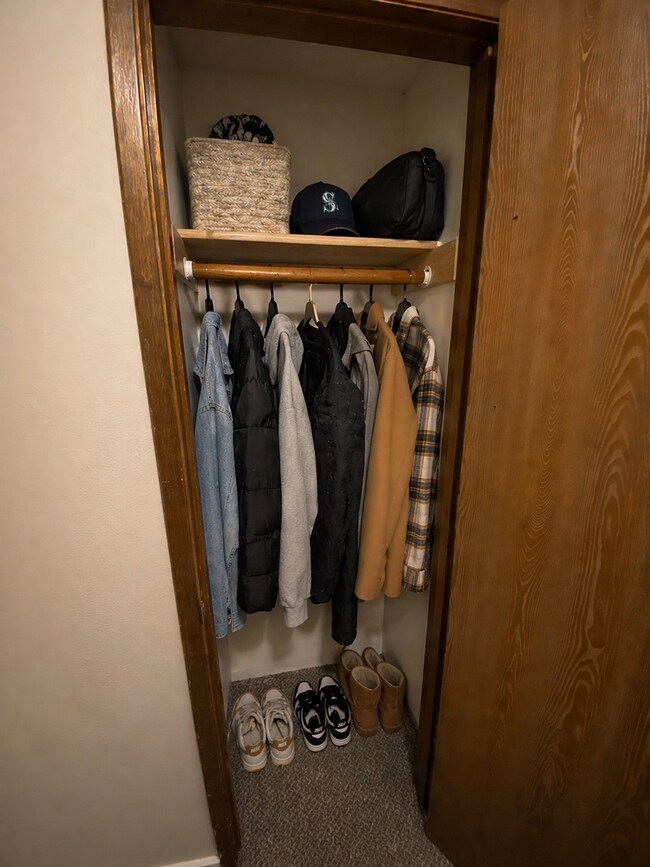 Foto del edificio - Apartment Hunting? You Can Stop Now, And Don't Worry- You Can Thank Us Later!