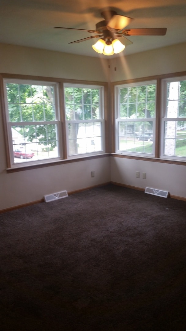 Building Photo - 3 Bedroom, 2 Bath House in Clinton, IA
