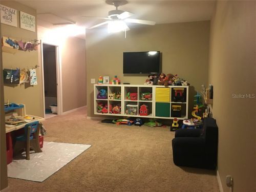 Foto del edificio - 17493 Hugh Ln