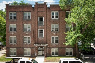 Building Photo - 172 Edmonton St