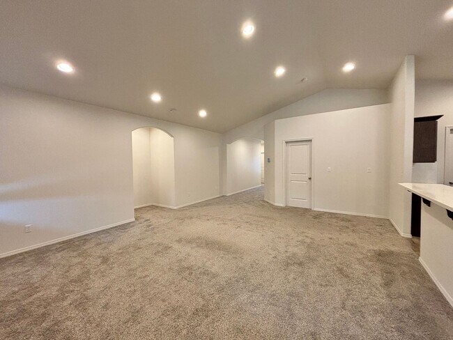 Foto del edificio - Beautiful Single-Family home 3 BED 2 BATH
