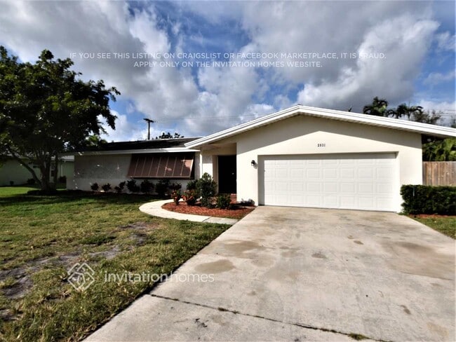 Building Photo - 2931 S Seacrest Blvd