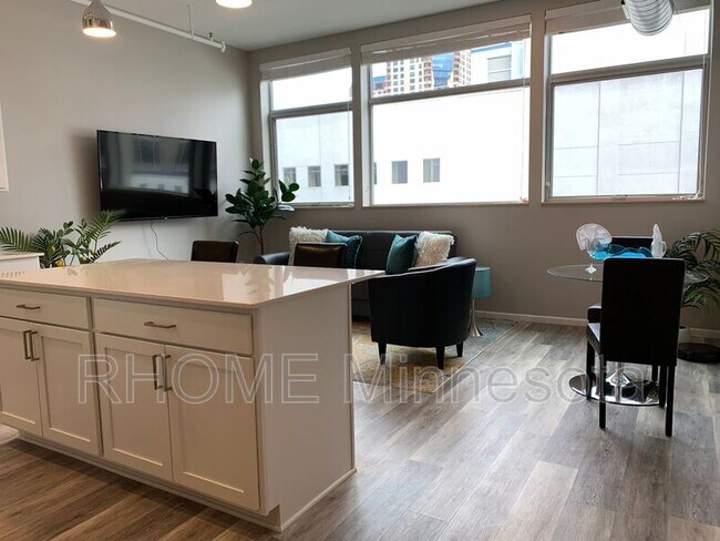 Foto del edificio - 133 E 7th St