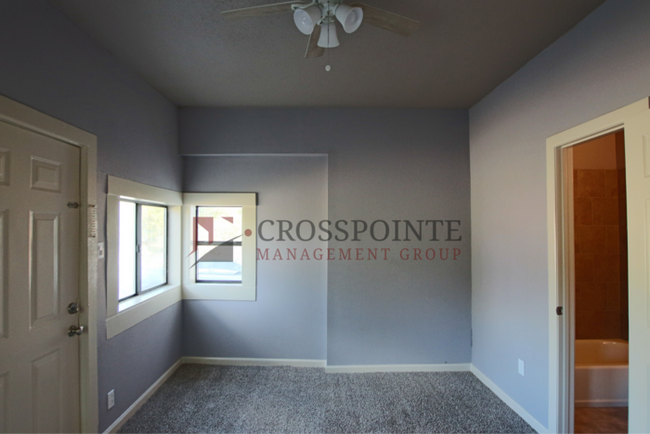 Foto del edificio - Versatile 2 Bedroom, 2 Bath Duplex-Tour Today!