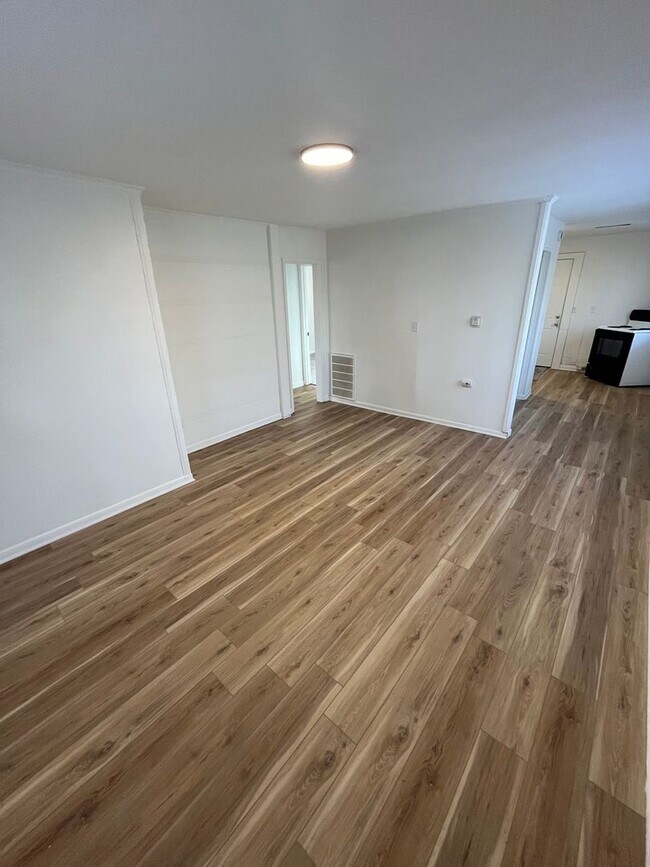 Foto del edificio - New 2 bedroom listing!