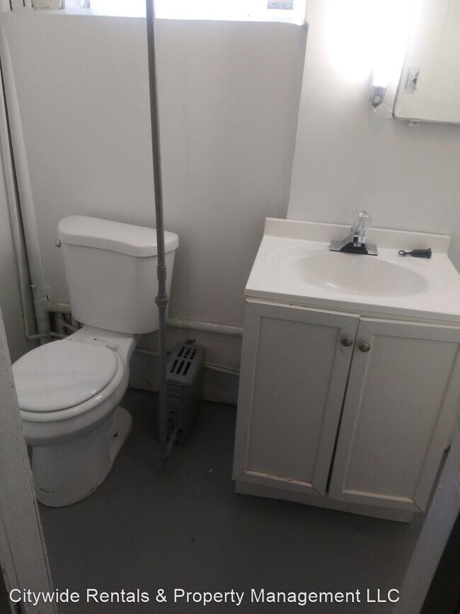 Foto del edificio - 4 br, 1.5 bath House - 3223 N. 45th St.