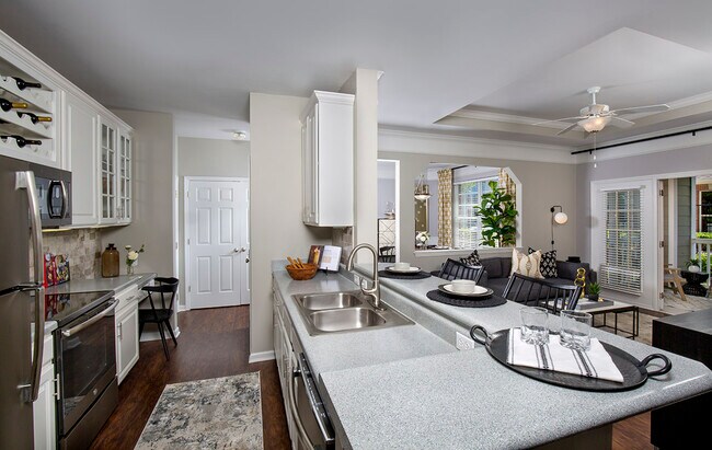 Lake Clearwater Apartments Indianapolis In Apartments Com