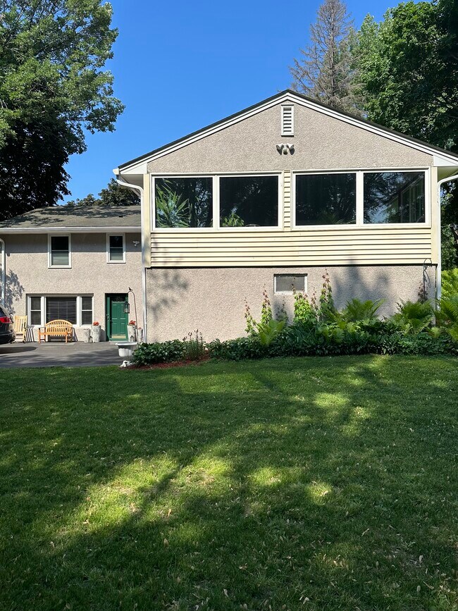 Foto del edificio - 1395 Lone Oak Rd