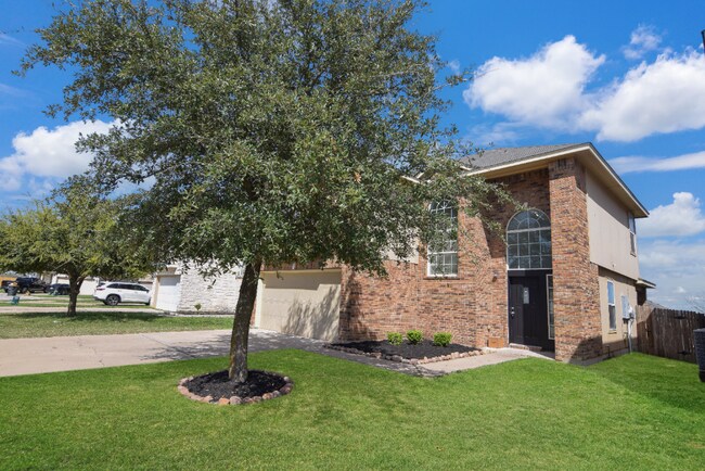Foto del edificio - 4611 Honeystreet Bridge Ln