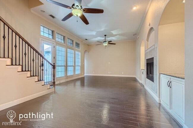 Building Photo - 5 br, 4 bath House - 727 Fairfax Lane UNIT