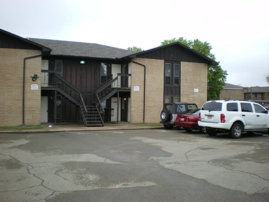 Primary Photo - 223 S Monroe St