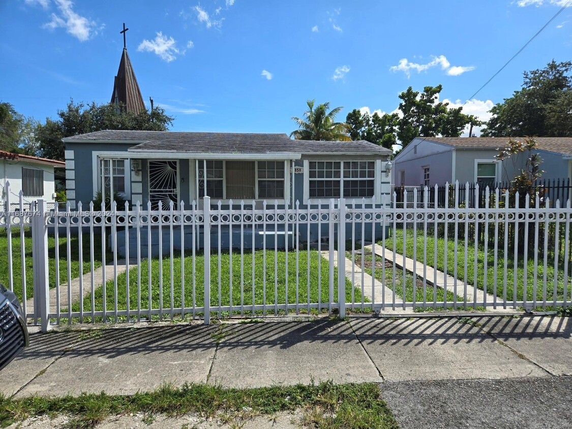 Foto principal - 1850 NW 55th St