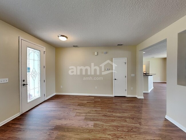 Building Photo - 1454 Dunns Lake Dr