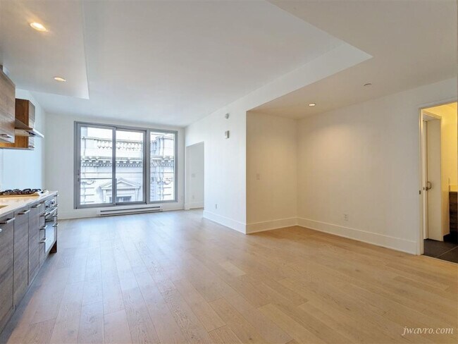 Building Photo - 1075 Market St