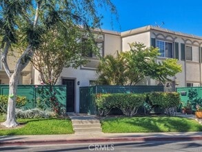 Building Photo - 4822 Argyle Dr