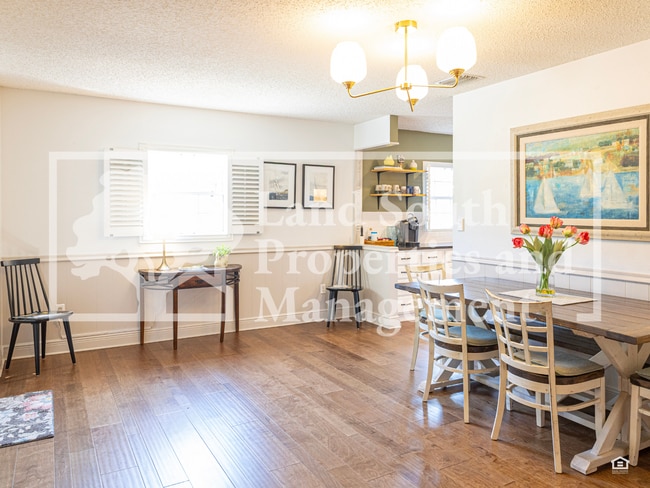 Building Photo - Charming Furnished Home in the Heart of Lakeland